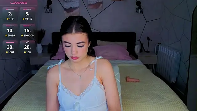 Snapshot of Alisha_Blakee chatting on 06/18/26, 04:56 Alisha Blakee online show from 06/18/26, 04:56