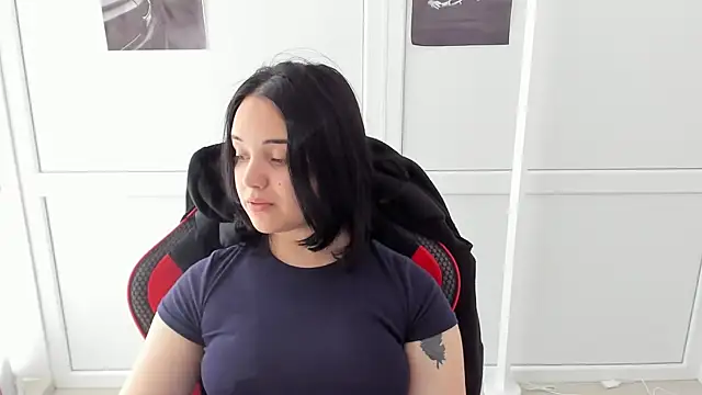 Caroline cutte online show from 05/30/26, 09:48