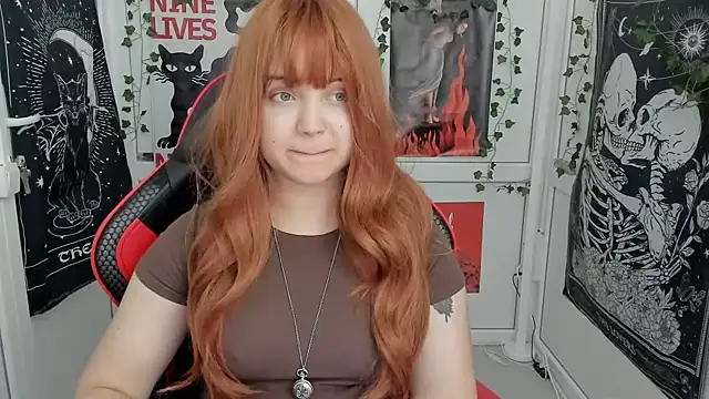 Snapshot of Caroline_cutte chatting on 07/15/26, 07:04 Caroline cutte online show from 07/15/26, 07:04