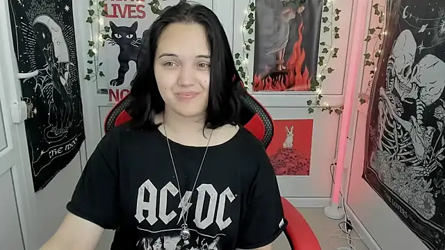 Snapshot of Caroline_cutte chatting on 06/26/26, 07:14 Caroline cutte online show from 06/26/26, 07:14