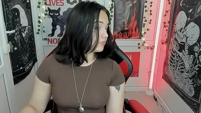 Snapshot of Caroline_cutte chatting on 07/06/26, 09:49 Caroline cutte online show from 07/06/26, 09:49