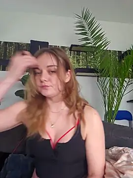 AliceLiddle  online show from 04/14/26, 08:41