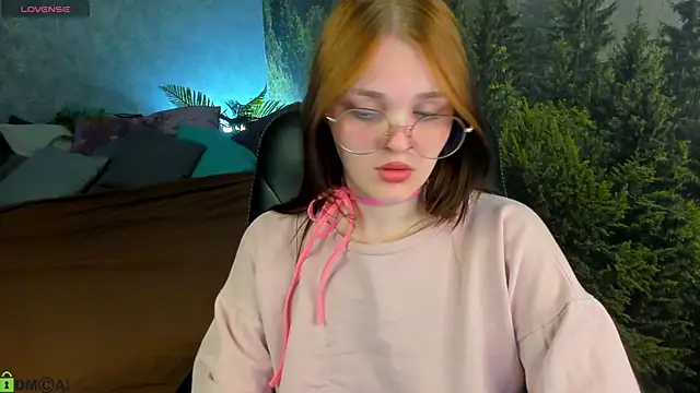 Emilly Hiil online show from 05/19/26, 01:21