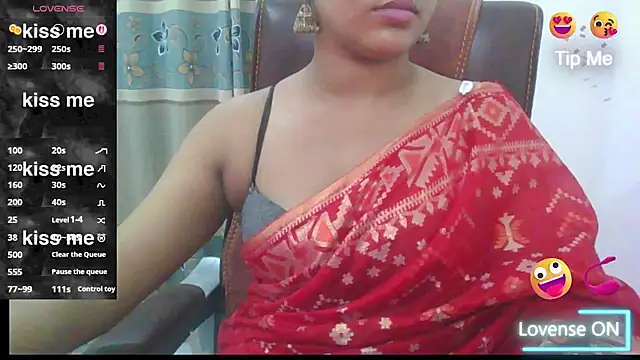 Snapshot of zareen_approach chatting on 07/18/26, 05:43 zareen approach online show from 07/18/26, 05:43