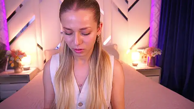 Snapshot of DoveLovee chatting on 05/25/26, 02:49 DoveLovee online show from 05/25/26, 02:49