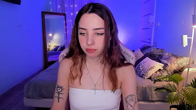CharliGrace  online show from 04/15/26, 08:09