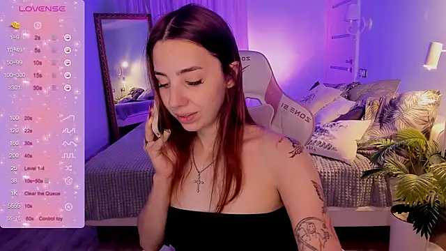Snapshot of CharliGrace_ chatting on 07/14/26, 08:08 CharliGrace online show from 07/14/26, 08:08