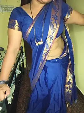 Snapshot of ur_love_kannada1 chatting on 07/18/26, 11:41 ur love kannada1 online show from 07/18/26, 11:41