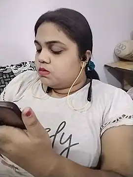 hotsilk21 online show from 06/14/26, 08:04