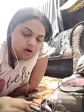 hotsilk21 online show from 05/03/26, 06:33