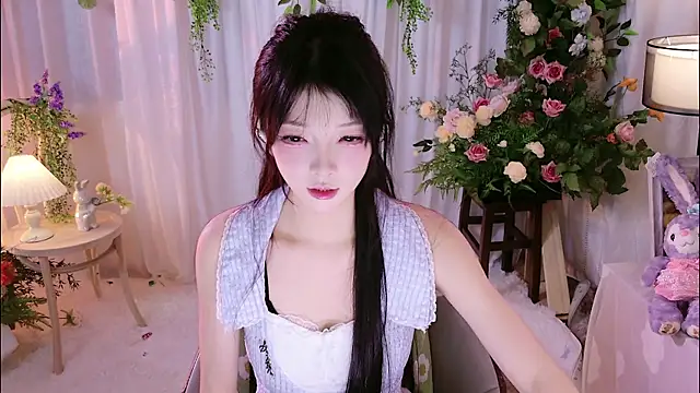 Snapshot of Zoe-001 chatting on 07/13/26, 02:27 Zoe-001 online show from 07/13/26, 02:27
