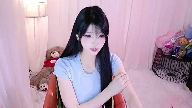 Zoe-001 online show from 05/27/26, 12:12