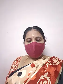 Snapshot of Tamilaunty35 chatting on 06/01/26, 05:12 Tamilaunty35 online show from 06/01/26, 05:12