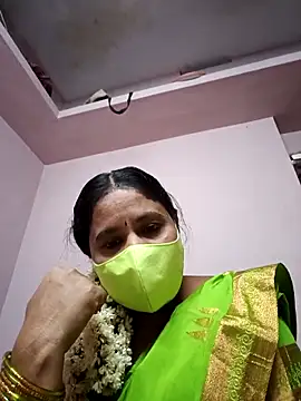 Snapshot of Tamilaunty35 chatting on 05/10/26, 04:42 Tamilaunty35 online show from 05/10/26, 04:42
