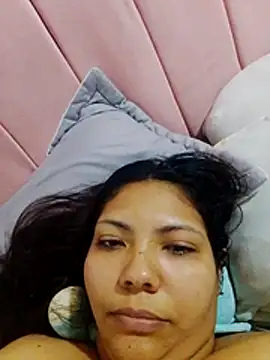 Izel  online show from 05/03/26, 10:02