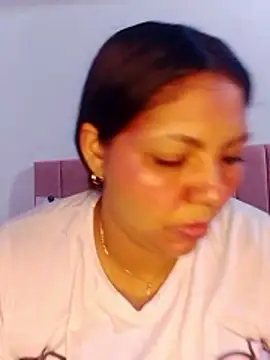 Izel  online show from 05/20/26, 02:08