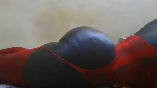 Snapshot of sweetbubbley chatting on 06/13/26, 04:05 sweetbubbley online show from 06/13/26, 04:05