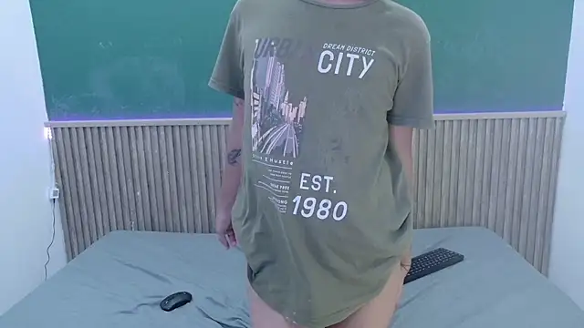 Snapshot of isabellakath chatting on 04/12/26, 12:52 isabellakath online show from 04/12/26, 12:52