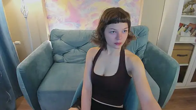 Snapshot of kira_naughtly chatting on 04/16/26, 01:45 kira naughtly online show from 04/16/26, 01:45