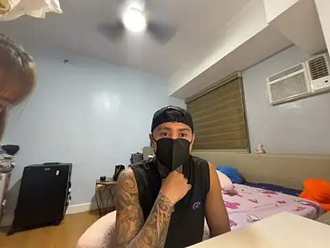 Snapshot of tattoo_hottie chatting on 04/12/26, 05:38 tattoo hottie online show from 04/12/26, 05:38