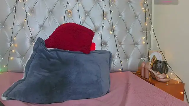 Sharonxt online show from 05/15/26, 04:49