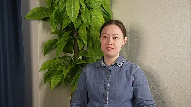 Snapshot of DanilleMincher chatting on 04/13/26, 04:27 DanilleMincher online show from 04/13/26, 04:27