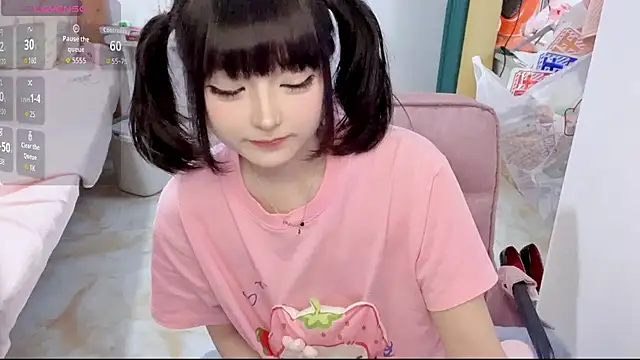 Snapshot of Kaixin-baobao chatting on 06/10/26, 11:22 Kaixin-baobao online show from 06/10/26, 11:22