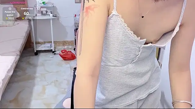 Snapshot of Kaixin-baobao chatting on 06/25/26, 11:48 Kaixin-baobao online show from 06/25/26, 11:48