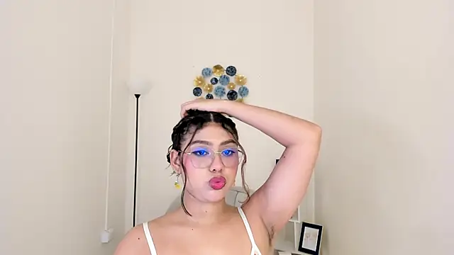 Snapshot of Mallory_Lee chatting on 05/06/26, 12:09 Mallory Lee online show from 05/06/26, 12:09