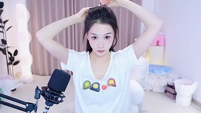 Snapshot of Dancing-CoCo-Pro chatting on 07/19/26, 06:00 Dancing-CoCo-Pro online show from 07/19/26, 06:00