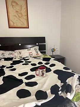 Roxie Blade Dyva online show from 04/20/26, 12:30