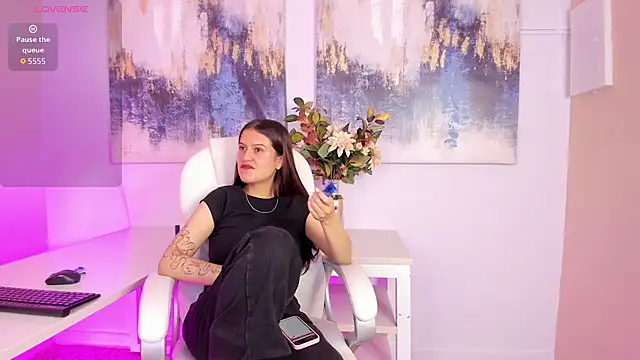madydoll  online show from 07/14/26, 09:21