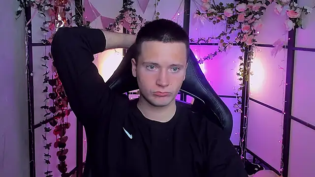 ZackVibe online show from 04/13/26, 05:33