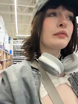 virusDoll online show from 05/30/26, 01:17