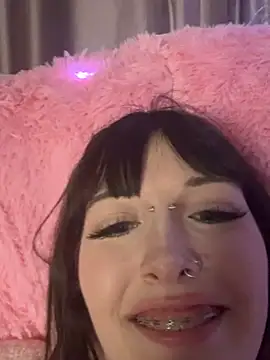 virusDoll online show from 05/31/26, 06:09