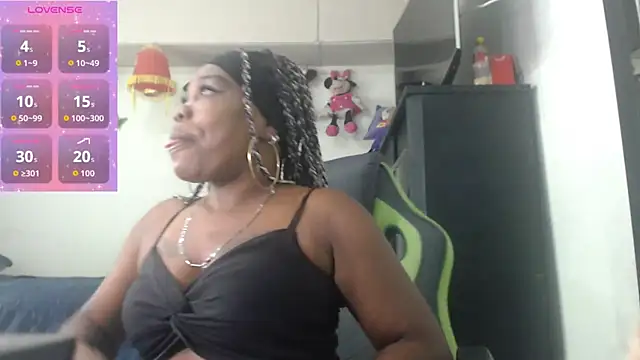 hotbrunettecasandra online show from 10/03/25, 11:56