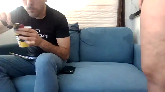 Snapshot of CasalFire chatting on 05/04/26, 12:41 CasalFire online show from 05/04/26, 12:41