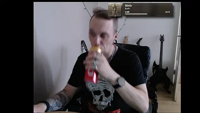Snapshot of THatRandomMetalHead chatting on 06/10/26, 04:30 THatRandomMetalHead online show from 06/10/26, 04:30