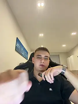 WARDEN w online show from 04/17/26, 06:33