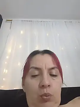 Snapshot of Sofia_Mature_ chatting on 07/06/26, 10:12 Sofia Mature online show from 07/06/26, 10:12