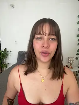 Snapshot of Mari_Rouse chatting on 05/21/26, 12:13 Mari Rouse online show from 05/21/26, 12:13