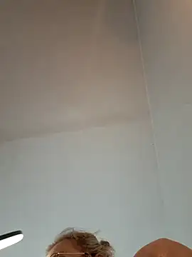 Blond lady czech online show from 07/08/26, 05:24