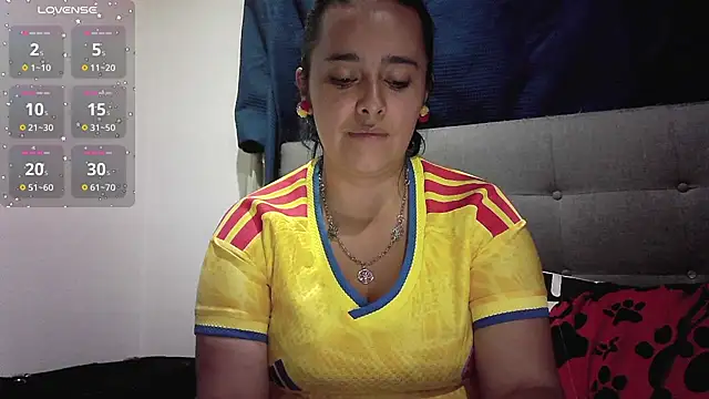 Estefany-magic online show from 06/18/26, 02:32