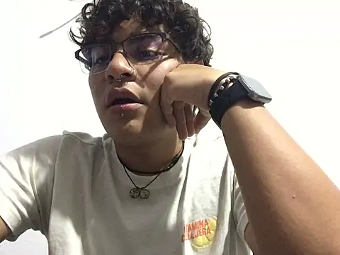 Snapshot of xhecho_uzumaki chatting on 06/20/26, 05:34 xhecho uzumaki online show from 06/20/26, 05:34