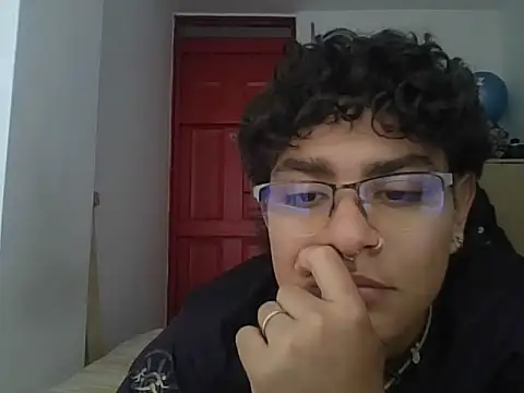 xhecho uzumaki online show from 05/07/26, 06:11