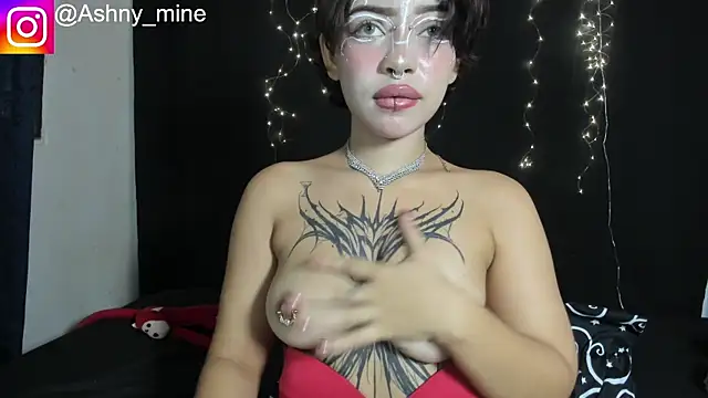 Ashnikko    online show from 06/12/26, 12:47