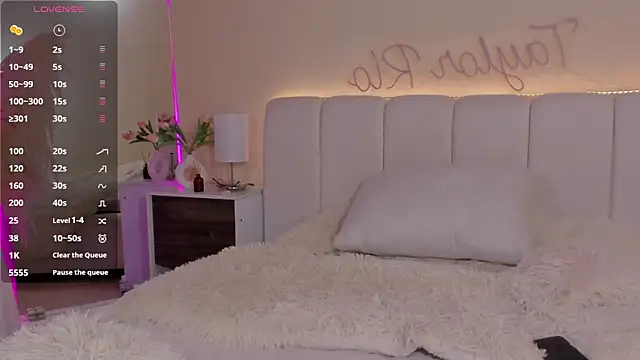 teylor rio online show from 04/15/26, 03:23