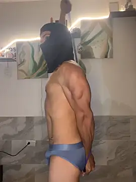 Emcapuchado Josee online show from 04/13/26, 10:03