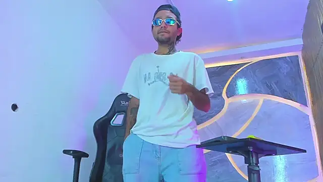 Josh Hot Sex online show from 04/14/26, 11:26