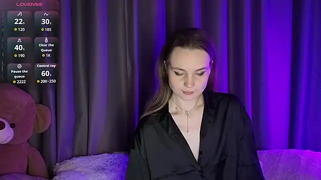 Lovelisse online show from 04/26/26, 06:16